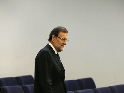 El president del Govern espanyol, Mariano Rajoy, en arribar a una compareixença al palau de la Moncloa.