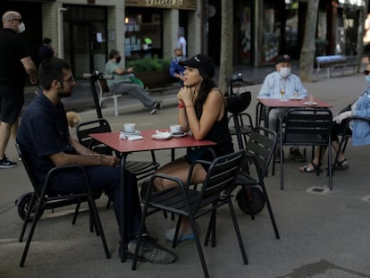 Terraza de la Rambla de Poblenou el primer día de la fase 1 en Barcelona.