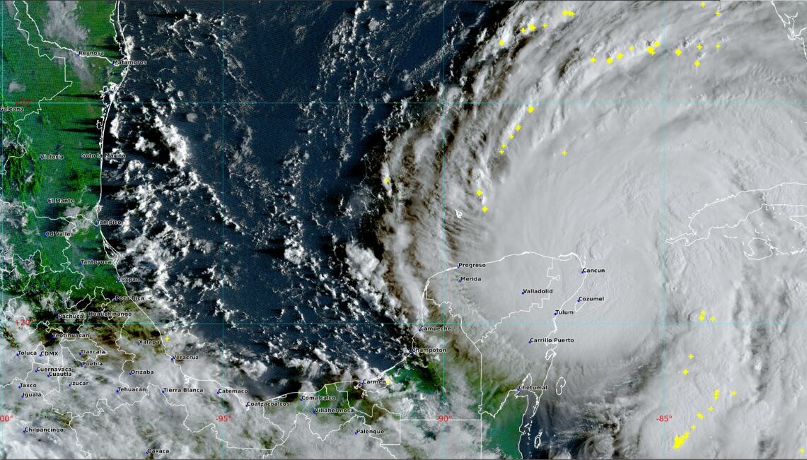 La tormenta tropical ‘Helene’ activa la alerta roja en la Península de Quintana Roo 