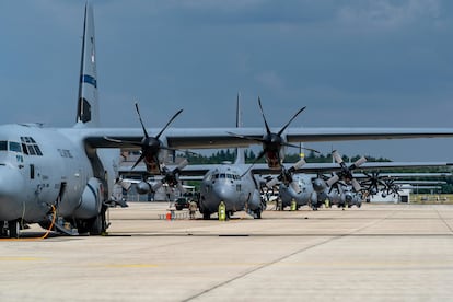 Aviones C-130 de la fuerza aérea de EE UU en la base alemana de Wunstorf.

