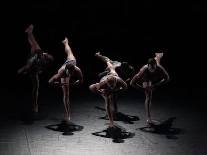 Un momento de la coreografía 'Rust', de Nacho Duato, representada por Martha Graham Dance Company.