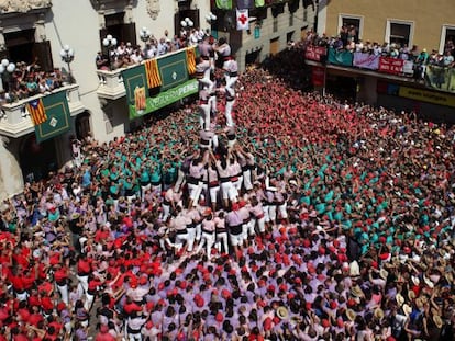 Tres colles fan pinya amb els Minyons en el 3de10fm a la diada de Sant Fèlix.