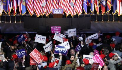 Seguidores de Donald Trump durante la noche electoral el pasado martes.