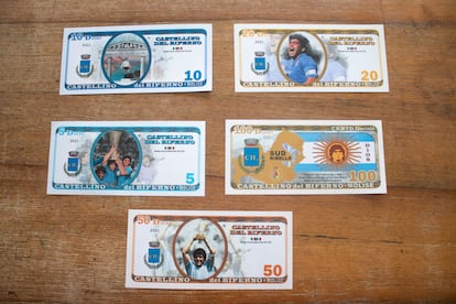 Los billetes de edición limitada dedicados a Maradona.