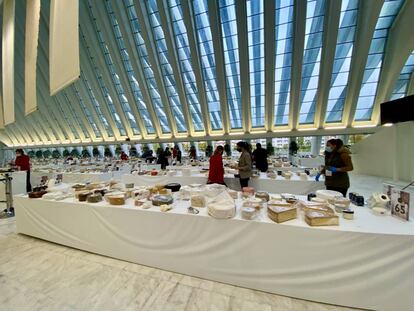 Mesas de cata en el Palacio de Congresos Calatrava en Oviedo. J.C. CAPEL