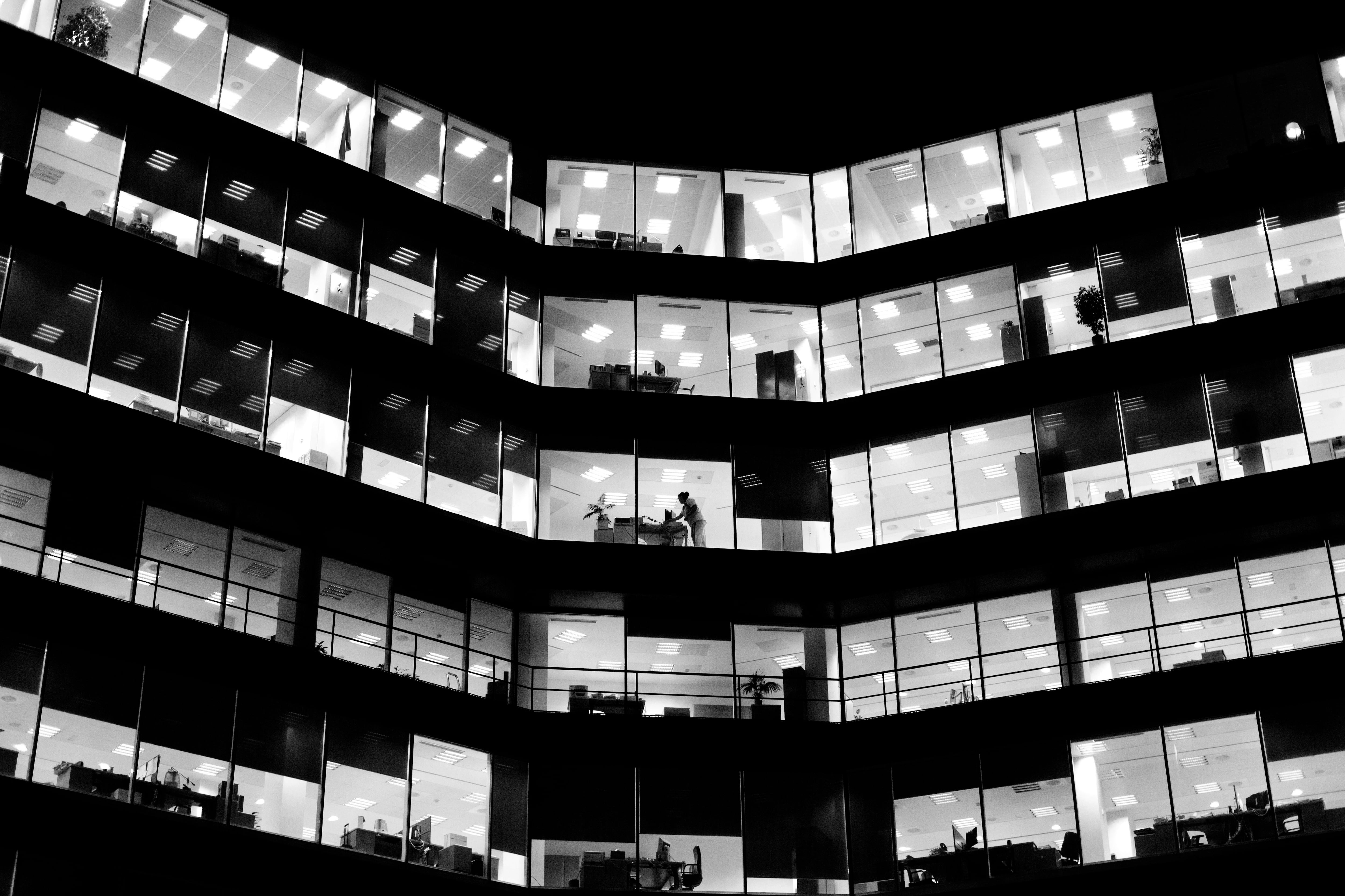 Fachada de un edificio de oficinas en Madrid.