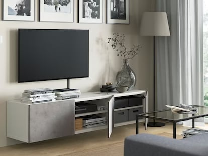 El mueble de pared para colocar el televisor que pega en cualquier estancia de grandes dimensiones, ahora a la venta en 19 colores en Ikea.
