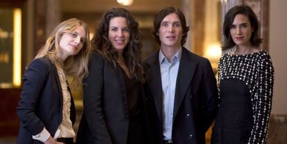 De izquierda a derecha, M&eacute;lanie Laurent, la directora Claudia Llosa, Cillian Murphy y Jennifer Connelly, el equipo de &#039;No llores, vuela&#039;. 