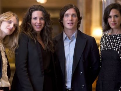 De esquerda a direita, Mélanie Laurent, a diretora Claudia Llosa, Cillian Murphy e Jennifer Connelly, a equipe de 'Não chore, voa'.