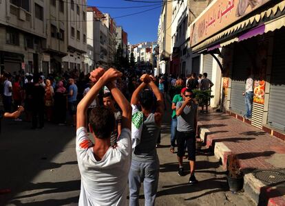 Manifestación en Alhucemas, Marruecos, en la que protestan contra el atraso económico y reclaman la liberación de presos.