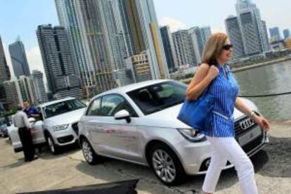 Varios clientes visitan el pasado miércoles el "Audi Driving Experience 2012"  en la ciudad de Panamá.