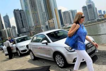 Varios clientes visitan el pasado miércoles el "Audi Driving Experience 2012"  en la ciudad de Panamá.