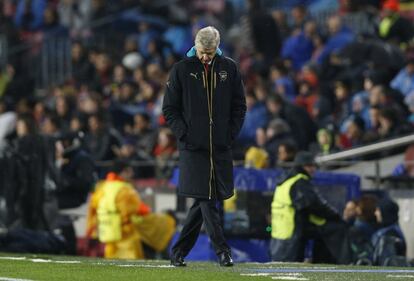 Arsene Wenger, entrenador del Arsenal, después del gol del Barcelona.