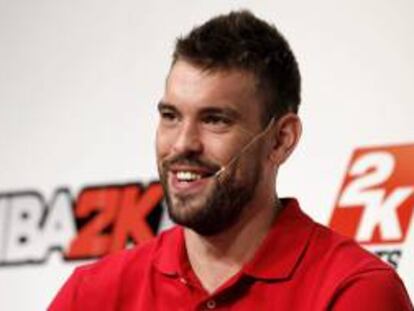 Marc Gasol, pívot de los Memphis Grizzlies en la NBA, se ha mostrado "ilusionado" por ser portada de un juego de videoconsola y ha comentado hoy, 12 de septiembre de 2012, que esperaba poder "subir" su puntuación "esta temporada con buenas actuaciones en cada partido".