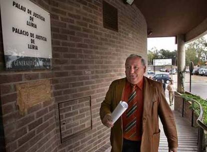 Francisco Tarazona, ayer, en los juzgados de Llíria.