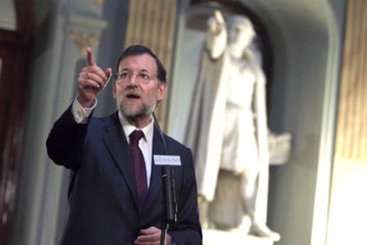 El líder del PP, Mariano Rajoy, durante su intervención en el Senado.