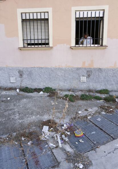 En la imagen, desperdicios de toda índole en los barrios del Sur de Madrid.