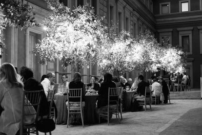 La cena se celebró bajo los naranjos del Museo Lázaro Galdiano.