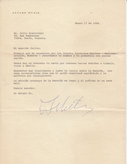 Carta mecanografiada del escritor colombiano Álvaro Mutis dirigida a su colega Julio Olaciregui, fechada en México, en 1983, en la que se refiere a la adaptación al cine de su obra 'La Mansión de Araucaima'.