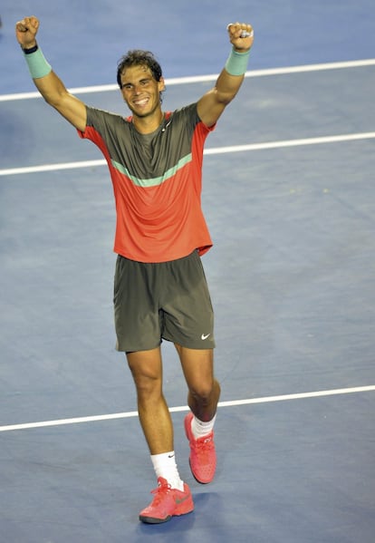 El tenista español Rafael Nadal celebra la victoria ante el suizo Roger Federer