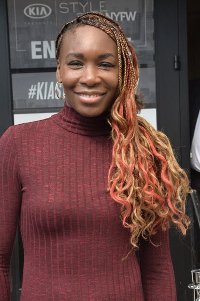 <p>Venus Williams es una de las deportistas más criticadas por su aspecto físico, quizá por no tener el mismo cuerpo que muchas tenistas. En cualquier caso, las críticas estéticas son algo que le importa poco a la tenista, pues tiene una vitrina llena de trofeos que prueba sus habilidades en la cancha. “Si me parezco a un hombre, perfecto, lo que sea. Realmente no me importa. Mi cuerpo se ve como se ve porque estoy fuerte, trabajo y entreno duro”, comentó en el programa 'Today Show'.</p></br>
<p>En una entrevista para ‘Cosmopolitan’ en julio de 2015, cuando la revista le preguntó sobre los estereotipos que existen sobre las mujeres fuertes y deportistas, Venus Williams contestó: “Siempre he pensado qué es lo que mi cuerpo puede hacer por mí, y no ¿cómo me veo?”, contestó a la revista. “Siempre me he sentido feliz con mi cuerpo. Quiero que mis contrincantes me miren desde el otro lado de la red y simplemente no quieran jugar conmigo por lo en forma e increíblemente fuerte que se me ve. Ese siempre es mi objetivo”.</p></br>
