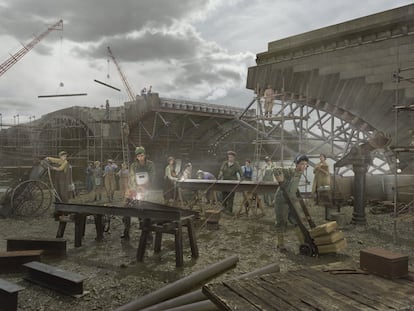 <br><b>The Ladies’ Bridge (A ponte das damas).</b><br> Construíram uma ponte. Não uma comum, mas a elegante Waterloo Bridge, que atravessa o rio Tâmisa em Londres. Quem eram elas? As mulheres que abandonaram suas tarefas para ajudar a concluir a construção da ponte enquanto os homens lutavam na Segunda Guerra Mundial.