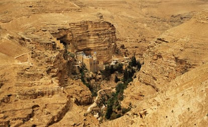 Un monasterio ortodoxo en el interior de un cañón cercano a la ciudad de Jericó.