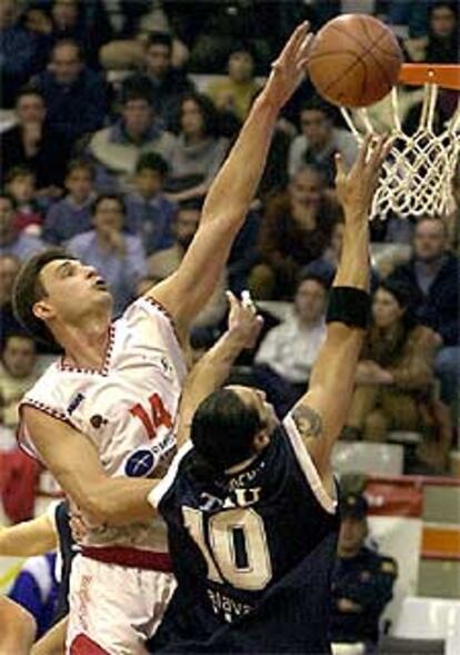 Fuller, en un partido de la ACB con el Gijón ante el Tau.