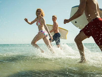 Los adolescentes necesitan divertirse en verano pero dentro un orden marcado por sus padres.