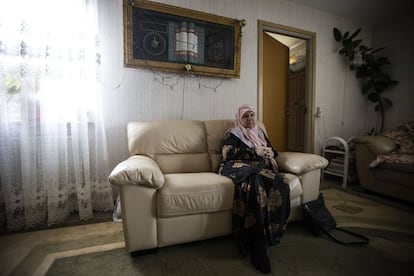 Liliana, rumana de 53 años, lleva casi tres décadas viviendo en Mjølnerparken. Ahora las autoridades han lanzado un plan para erradicar estas barriadas y reubicar a los vecinos en otras zonas en pos de la integración de sus vecinos, de mayoría musulmana.