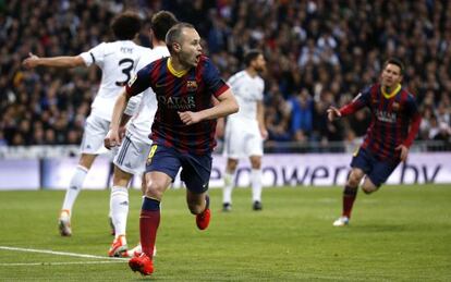 Iniesta celebra su &uacute;nico gol en el Bernab&eacute;u, en la temporada 2013-2014. 
