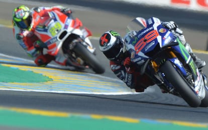 Iannone sigue la pista de Lorenzo en Le Mans.