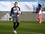 Andriy Lunin of Real Madrid warms up during the spanish league, La Liga Santander, football match played between Real Madrid and Cadiz CF at Alfredo Di Stegfano stadium on October 17, 2020 in Madrid, Spain.
AFP7 
17/10/2020 ONLY FOR USE IN SPAIN