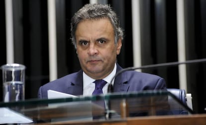 A&eacute;cio Neves no plen&aacute;rio do Senado em abril de 2017.