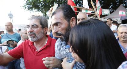 El padre de un soldado liban&eacute;s secuestrado por el ISIS, durante una sentada en Beirut este domingo.