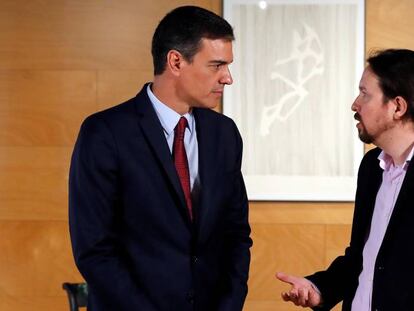 El presidente del Gobierno en funciones, Pedro S&aacute;nchez, y el l&iacute;der de Podemos, Pablo Iglesias, en la &uacute;ltima reuni&oacute;n que mantuvieron, en Moncloa.