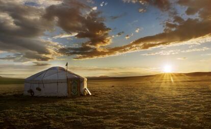 Una yurta en la estepa mongola.