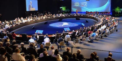 Cuban President Raúl Castro inaugurates the CELAC summit.