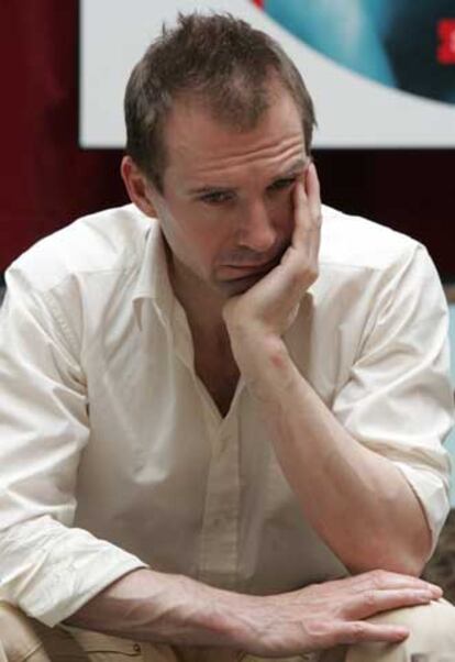 Ralph Fiennes, ayer en Madrid.