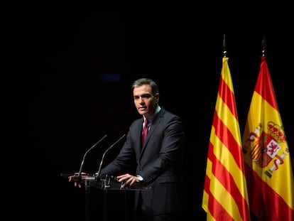 El presidente del Gobierno, Pedro Sánchez, en el anuncio de los indultos en una conferencia en el Liceu.