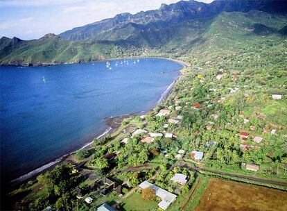 Vista aérea de la isla Nuku-Hiva, en el archipiélago de las Marquesas.