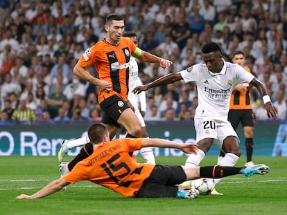 Soccer Football - Champions League - Group F - Real Madrid v Shakhtar Donetsk - Santiago Bernabeu, Madrid, Spain - October 5, 2022  Real Madrid's Vinicius Junior scores their second goal REUTERS/Susana Vera