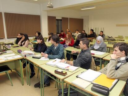 Alumnos de la escuela de adultos Borja Moll, de Inca (Mallorca).