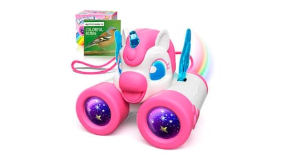 Presentes para idades de 4 a 6 anos em fundo branco.