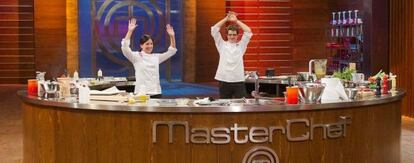 Vicky y Mateo finalistas de la segunda edición de 'MasterChef'.