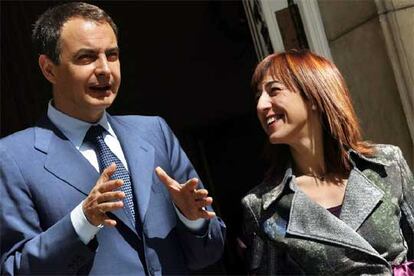 José Luis Rodríguez Zapatero y Begoña Lasagabaster, ayer en La Moncloa.