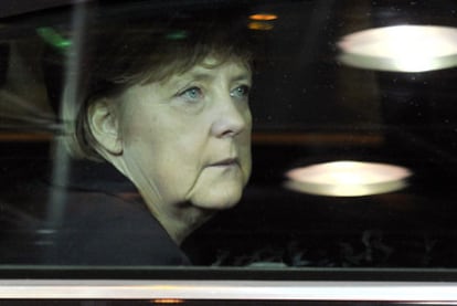 La canciller alemana, Angela Merkel, a su llegada a la cena de jefes de Estado y de Gobierno de anoche en Bruselas.