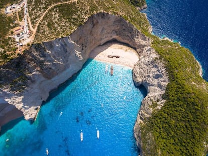 La playa de Navagio, en la isla griega de Zante. 