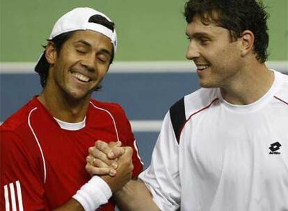 Verdasco se saludan tras el partido.