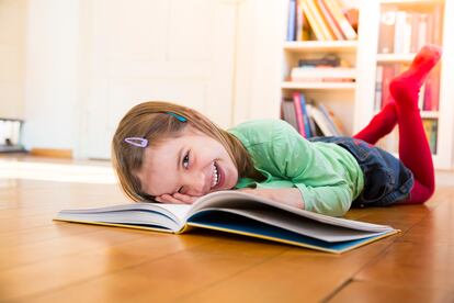 La literatura tiene que ser emoción, sorpresa, descubrimiento, asegura la escritora Ledicia Costas.